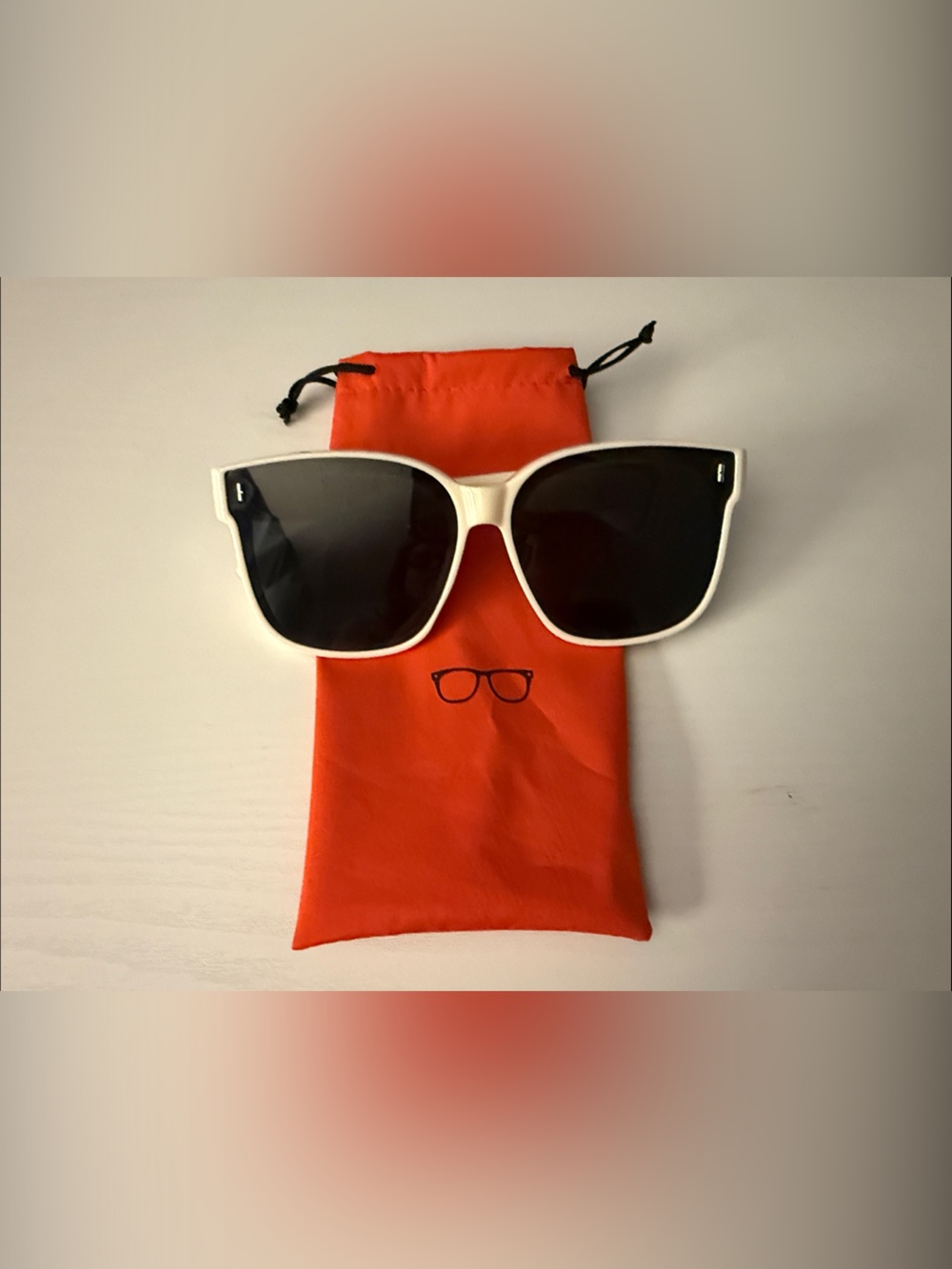 Classic White Women's Oversized Sunglasses